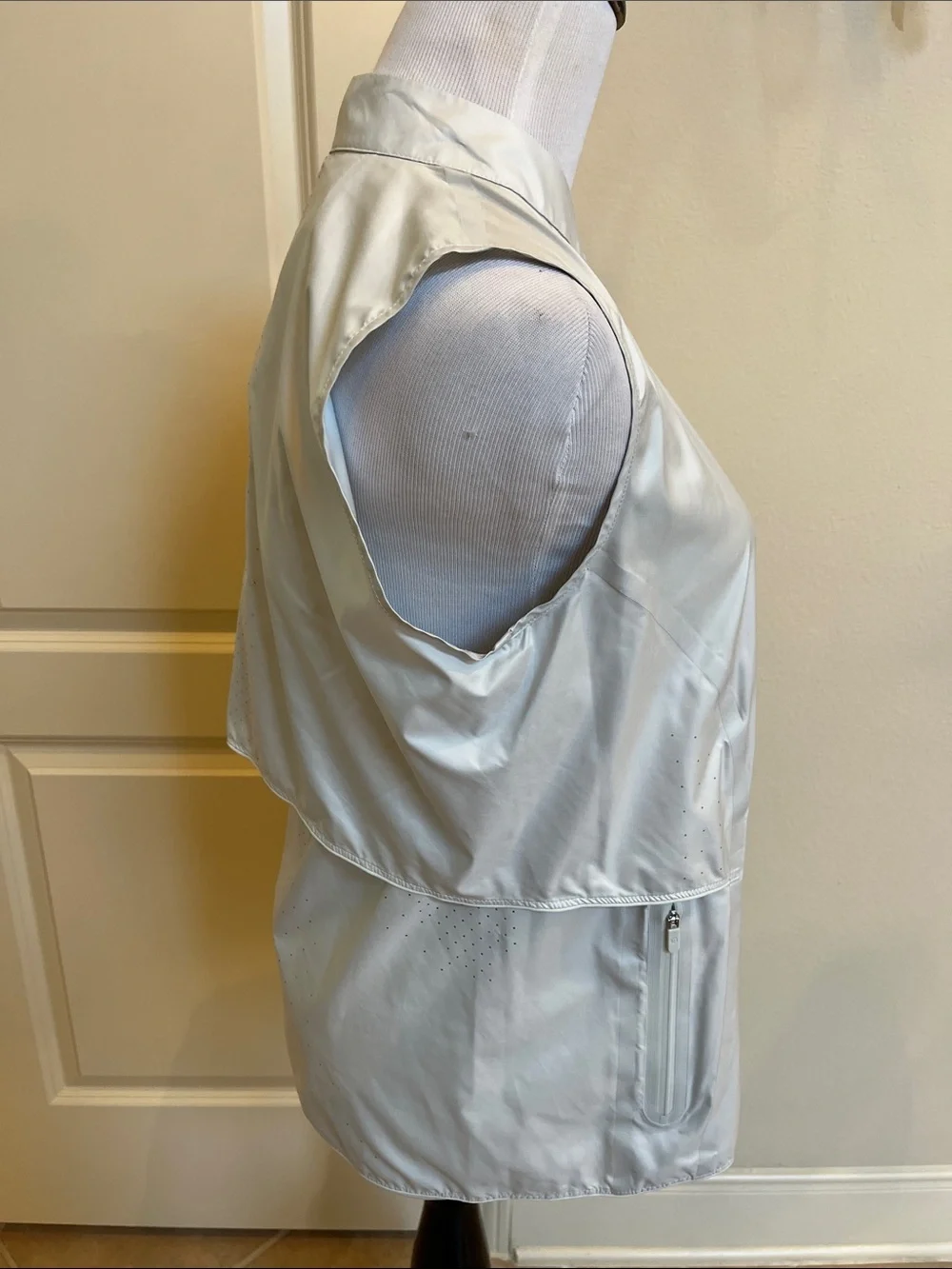NWOT Lululemon light vest